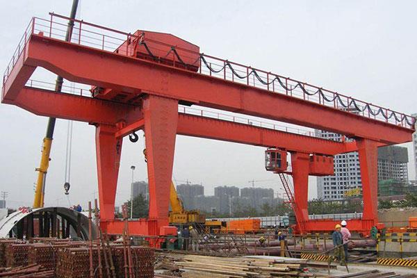 Mobile Container Crane